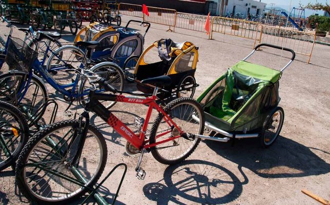 Servicios de alquiler de bicicletas, muestra de bicicletas